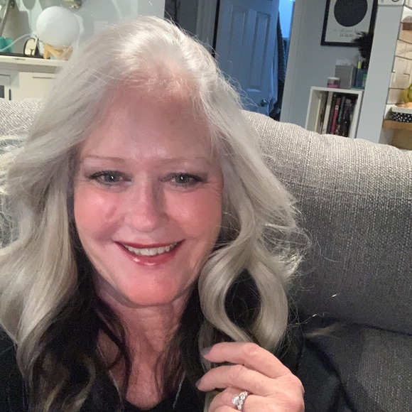 Meet your Posher, Geri - Picture 2 of 2